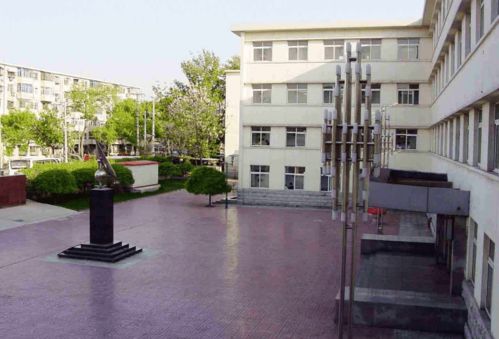 天津高中最新排名分析 县制中学崛起,南开高中表现欠佳与潮安彩塘中学对比